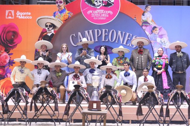 Premiación Tres Potrillos, equipo tercer lugar nacional categoría Juvenil